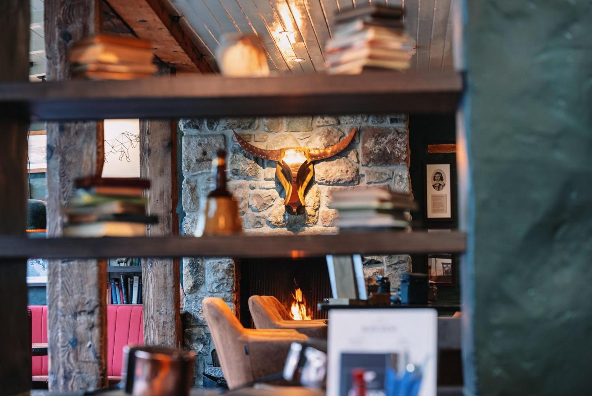 The Bull And Townhouse, Beaumaris- The Inn Collection Group Zewnętrze zdjęcie