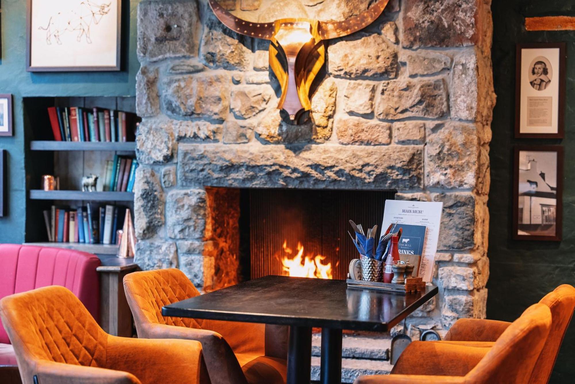 The Bull And Townhouse, Beaumaris- The Inn Collection Group Zewnętrze zdjęcie