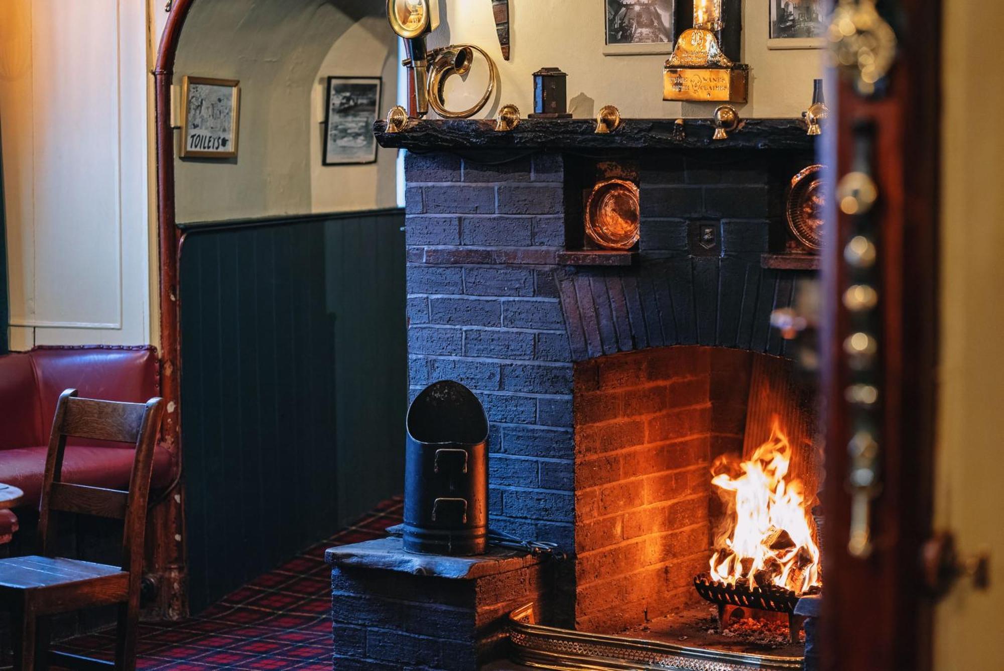 The Bull And Townhouse, Beaumaris- The Inn Collection Group Zewnętrze zdjęcie