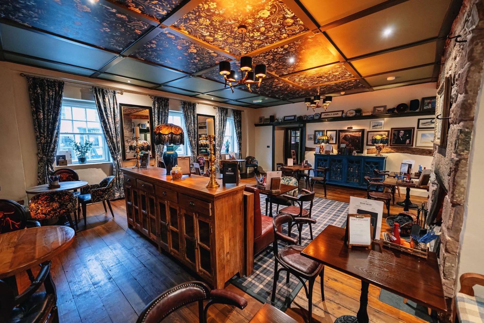 The Bull And Townhouse, Beaumaris- The Inn Collection Group Zewnętrze zdjęcie